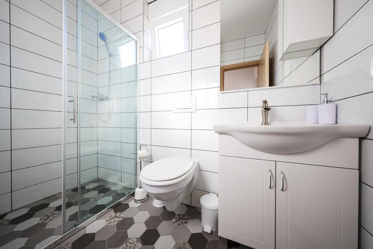 1Oak Rentals Вир Экстерьер фото